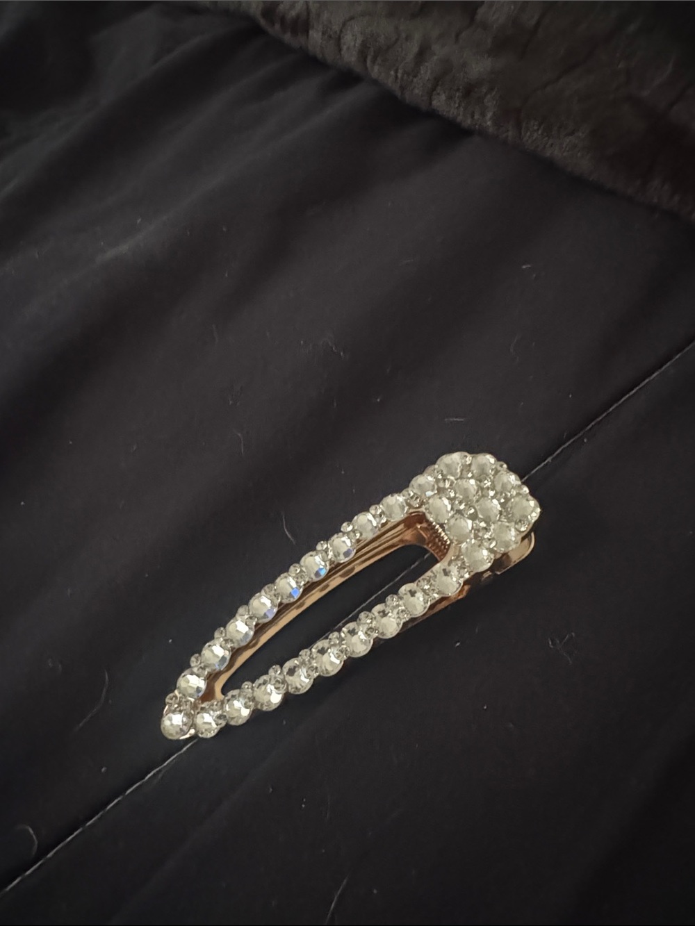 Large Kitsch Clear Crystal Rhinestone Hair Clip - Gold Base